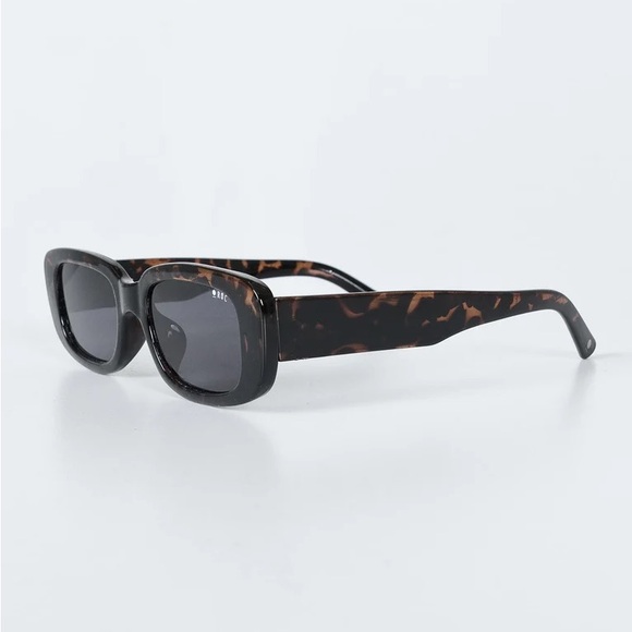 New Princess Polly Tortoiseshell Creeper Sunglasses - new in packaging - Picture 8 of 13